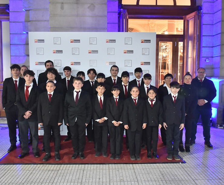 LA ESCUELA DE MÚSICA FUE INVITADA ESPECIALMENTE POR "CULTURA TERNIUM" AL TEATRO RAFAEL DE AGUIAR